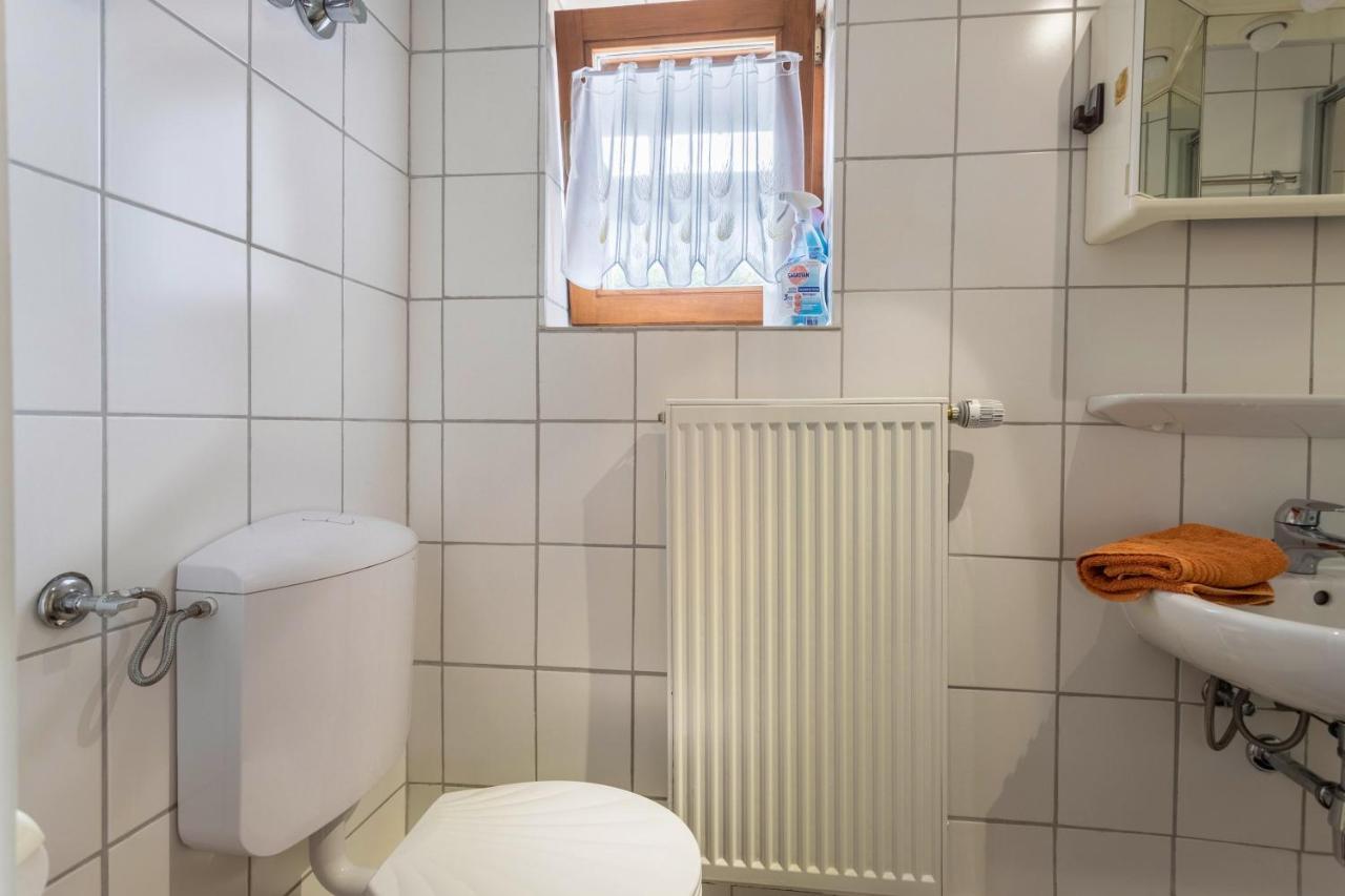 Haus Rosi Und Werner Lägenhet Emmerting Exteriör bild